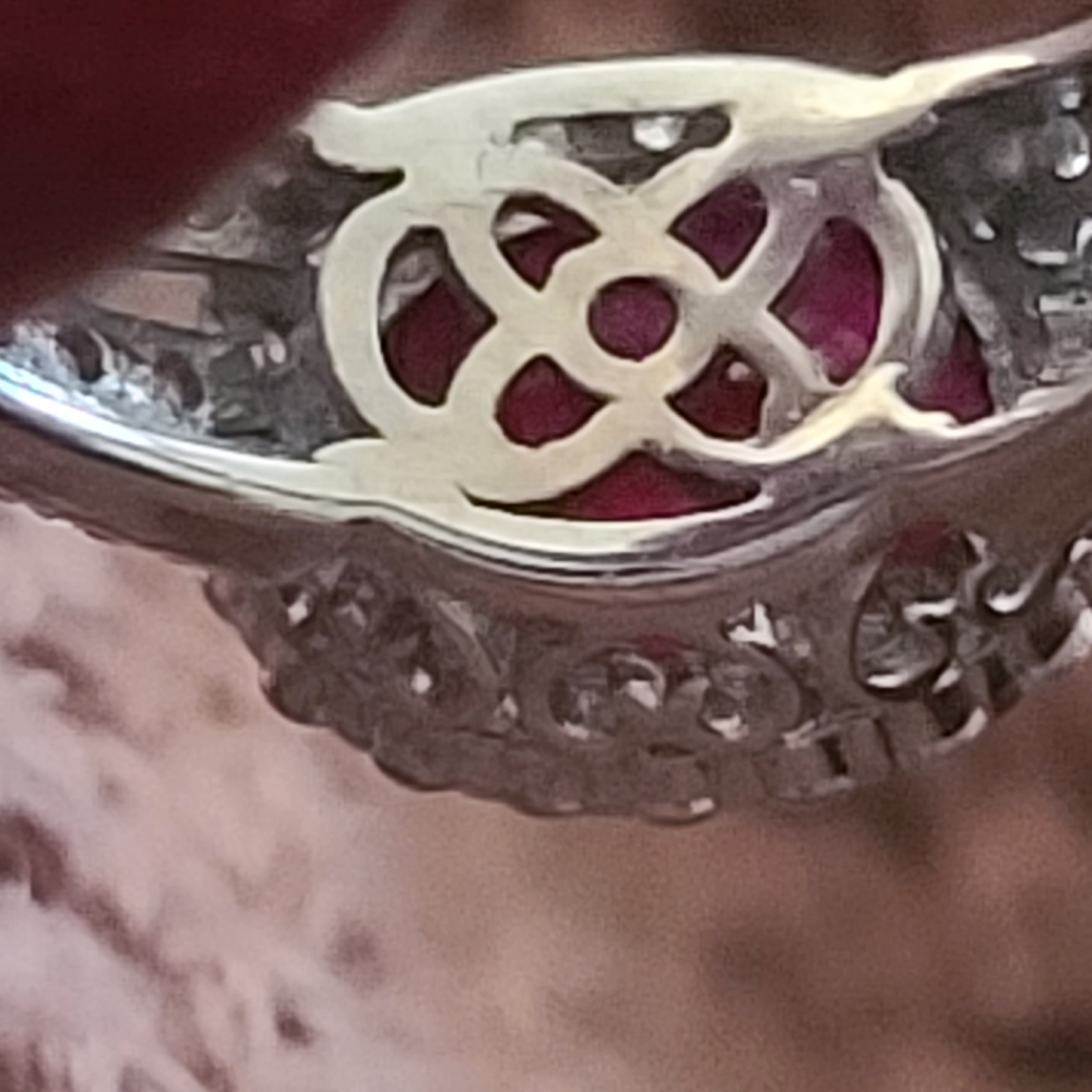 Elegant Ruby Red Colored Gemstone Ring - image 4